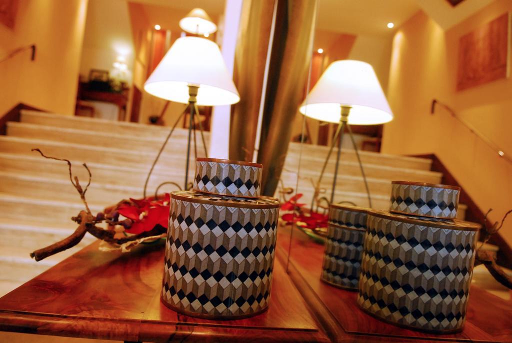 Logis Hotel Orly Alès Eksteriør bilde