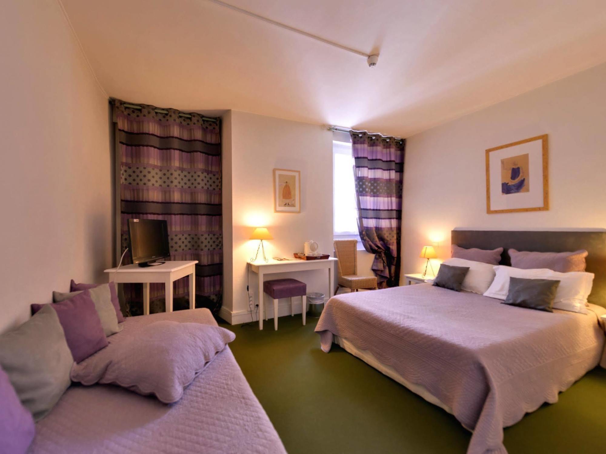 Logis Hotel Orly Alès Eksteriør bilde