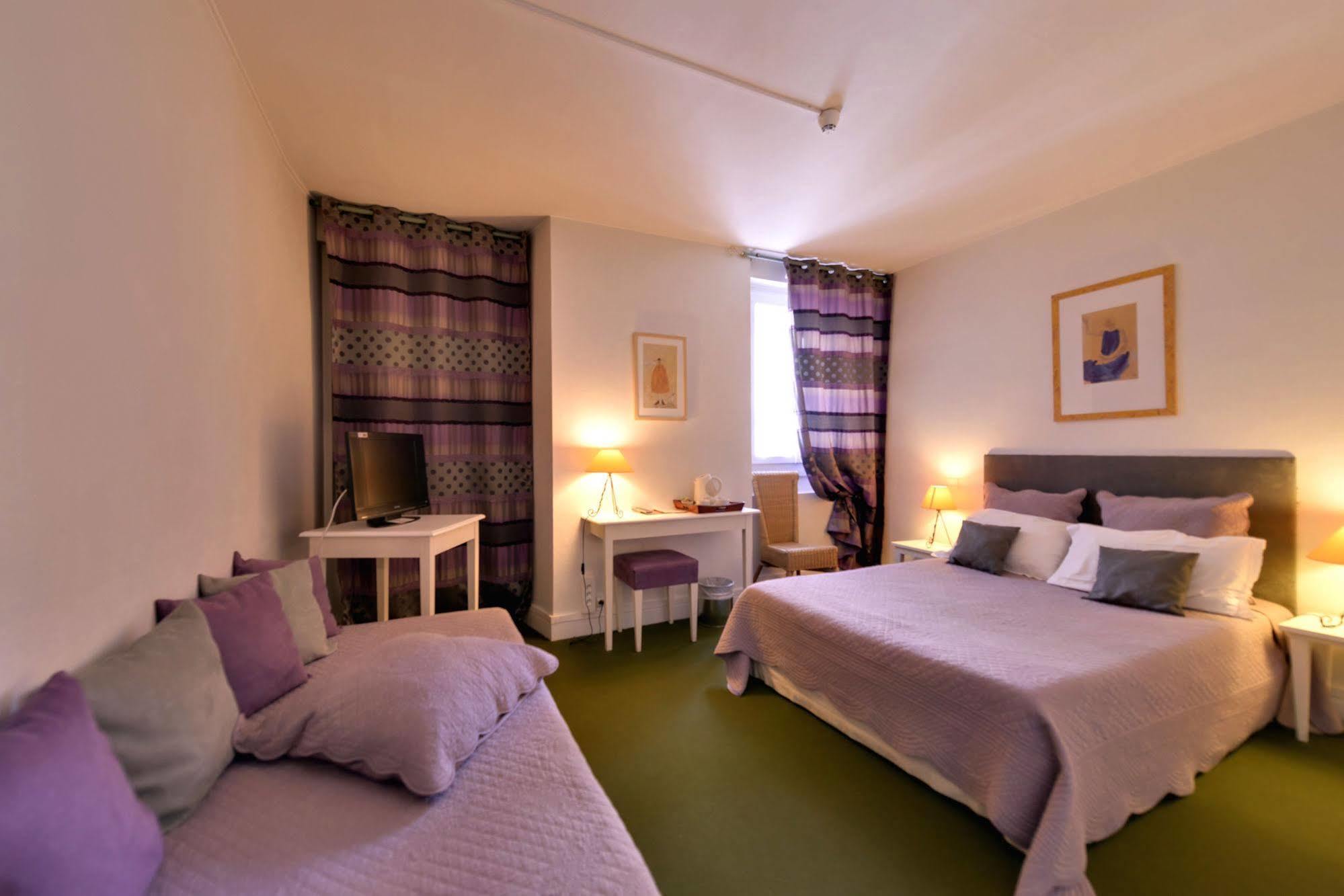 Logis Hotel Orly Alès Eksteriør bilde