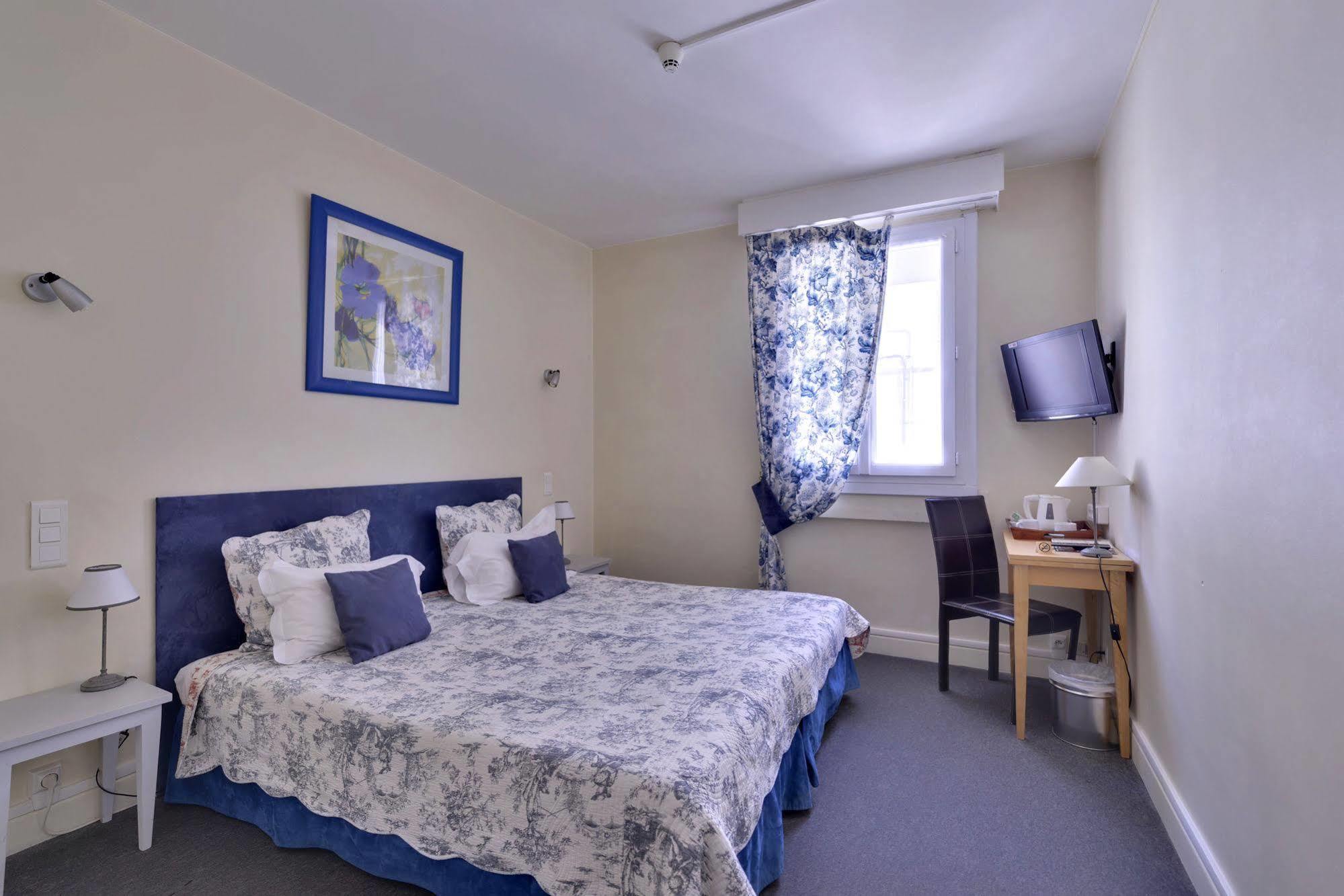Logis Hotel Orly Alès Eksteriør bilde